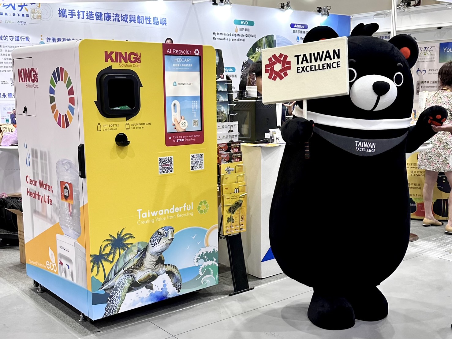 AI Recycler RVM Showcases at 2024 JCI World Congress